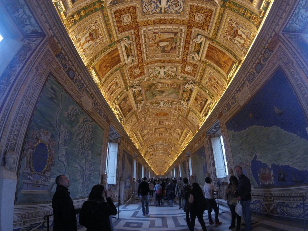 Sala dos mapas no museu Vaticano